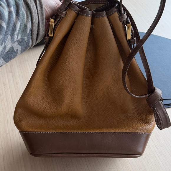 Vintage Loewe Tan and Brown Women's Bucket bag - Picture 3 of 7
